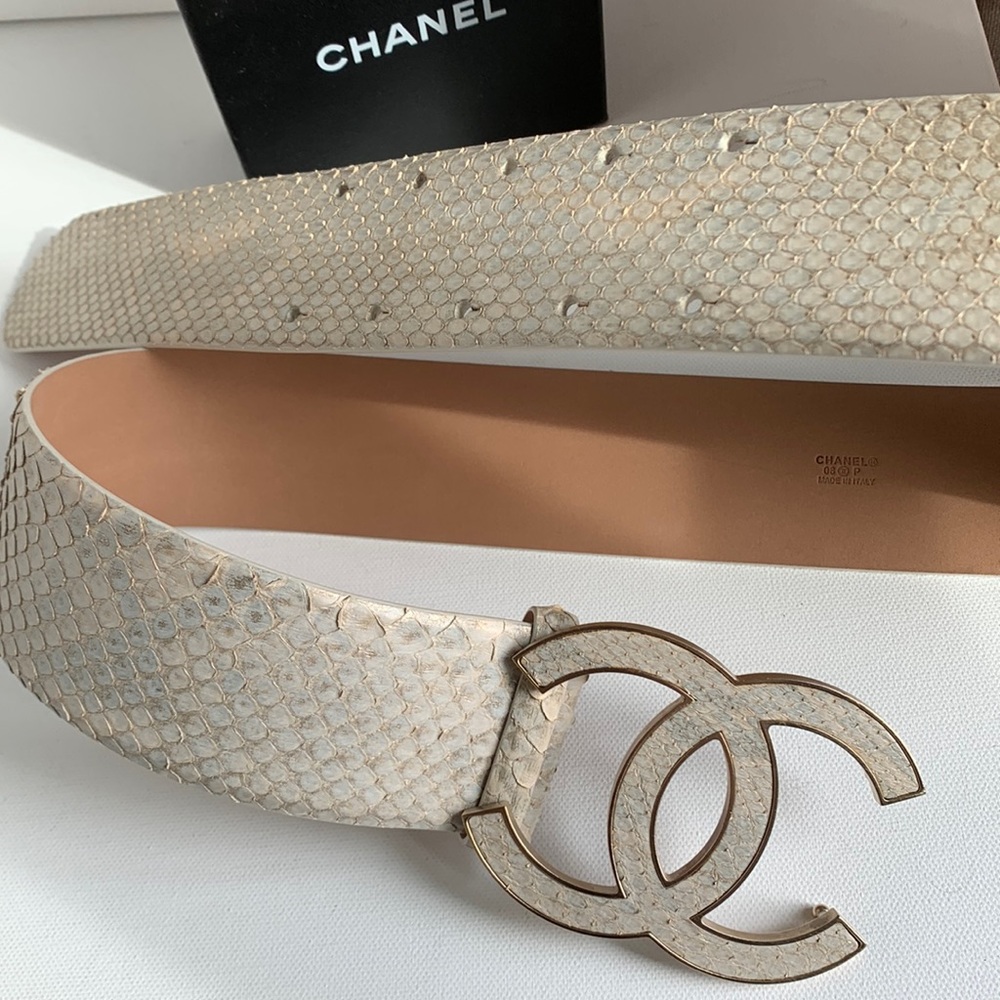 ⭐️ CHANEL Belt RARE Iridescent Python Leather Matte Gold HW Y2K Huge CC Big Logo - Picture 12 of 16